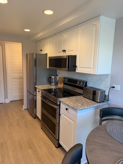 1738 Chicago Avenue Unit: 402