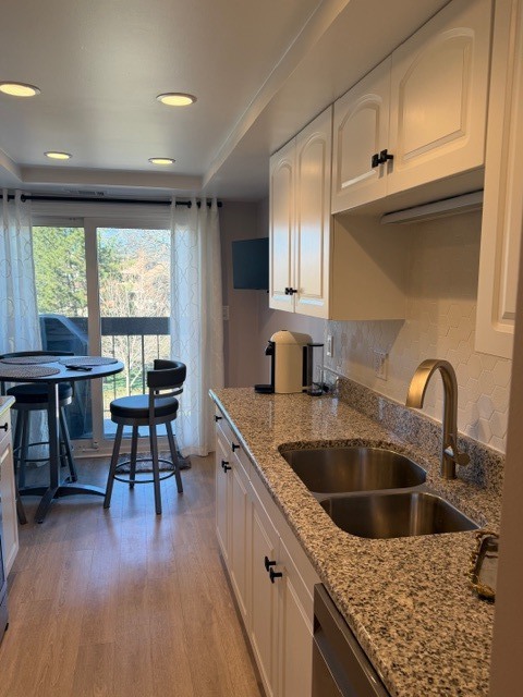 1738 Chicago Avenue Unit: 402