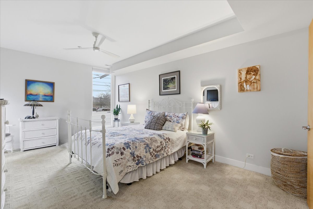 2515 Prairie Avenue Unit: 1E