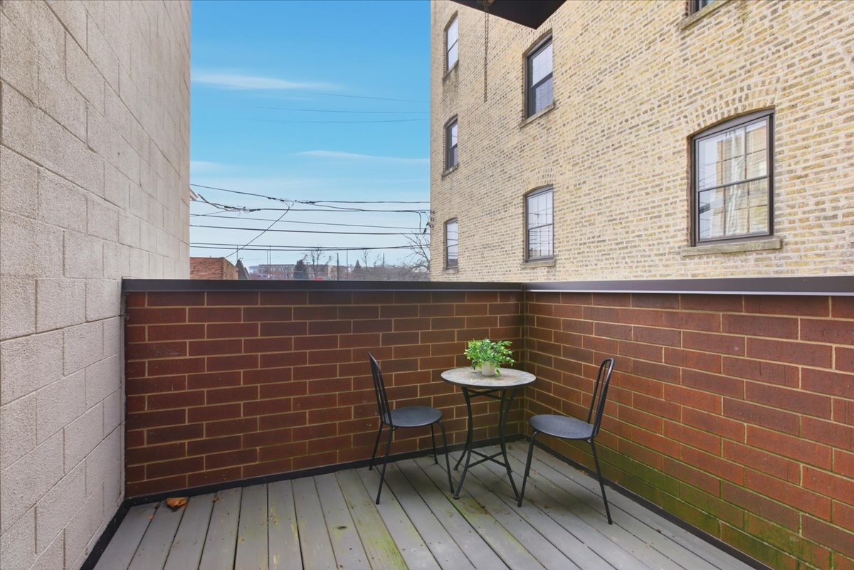 2515 Prairie Avenue Unit: 1E