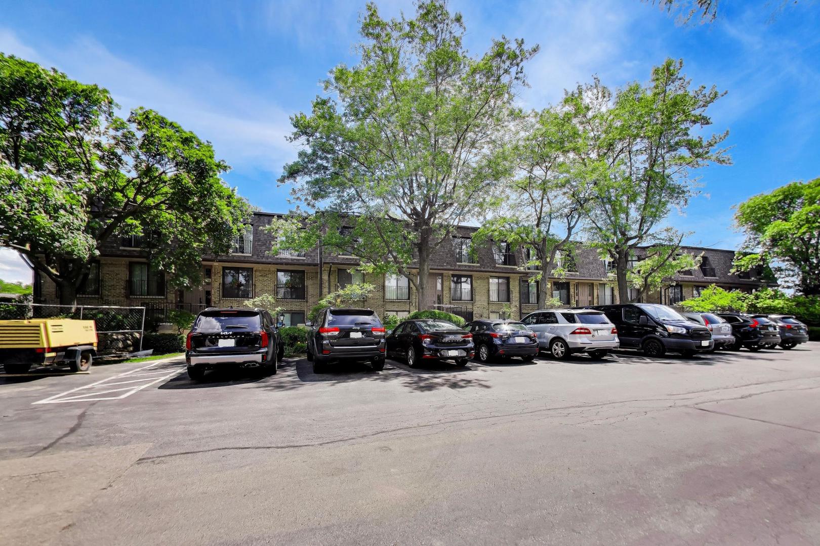 1714 Northfield Square Unit: B