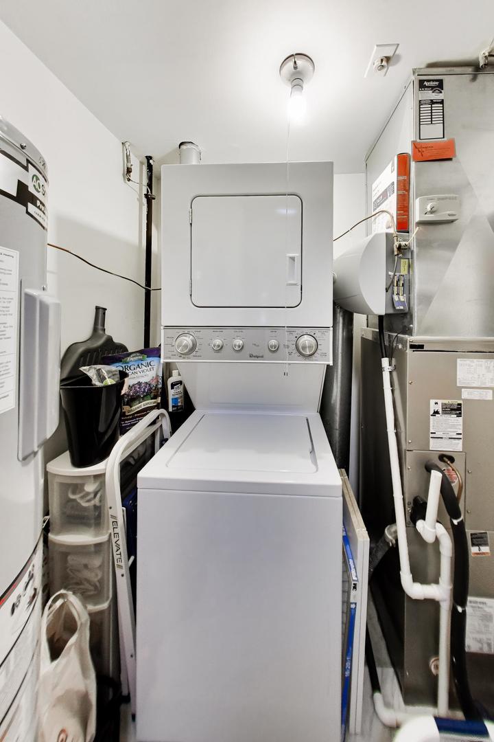 1714 Northfield Square Unit: B
