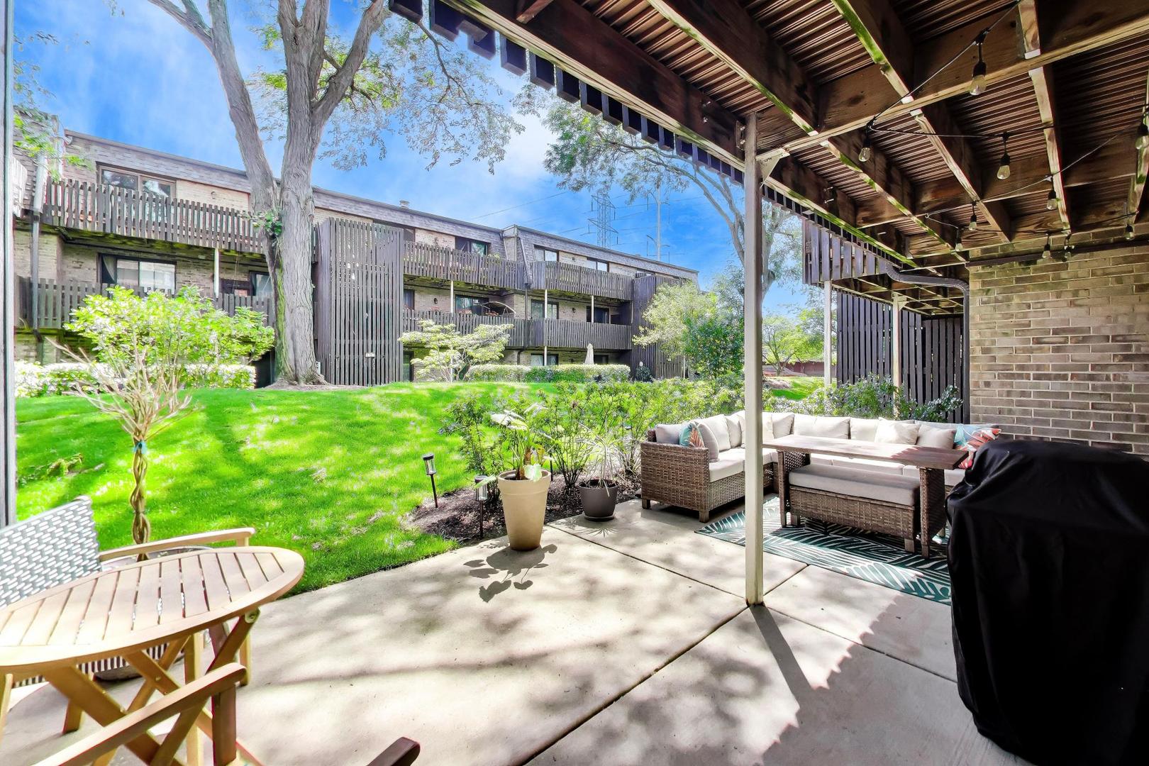 1714 Northfield Square Unit: B