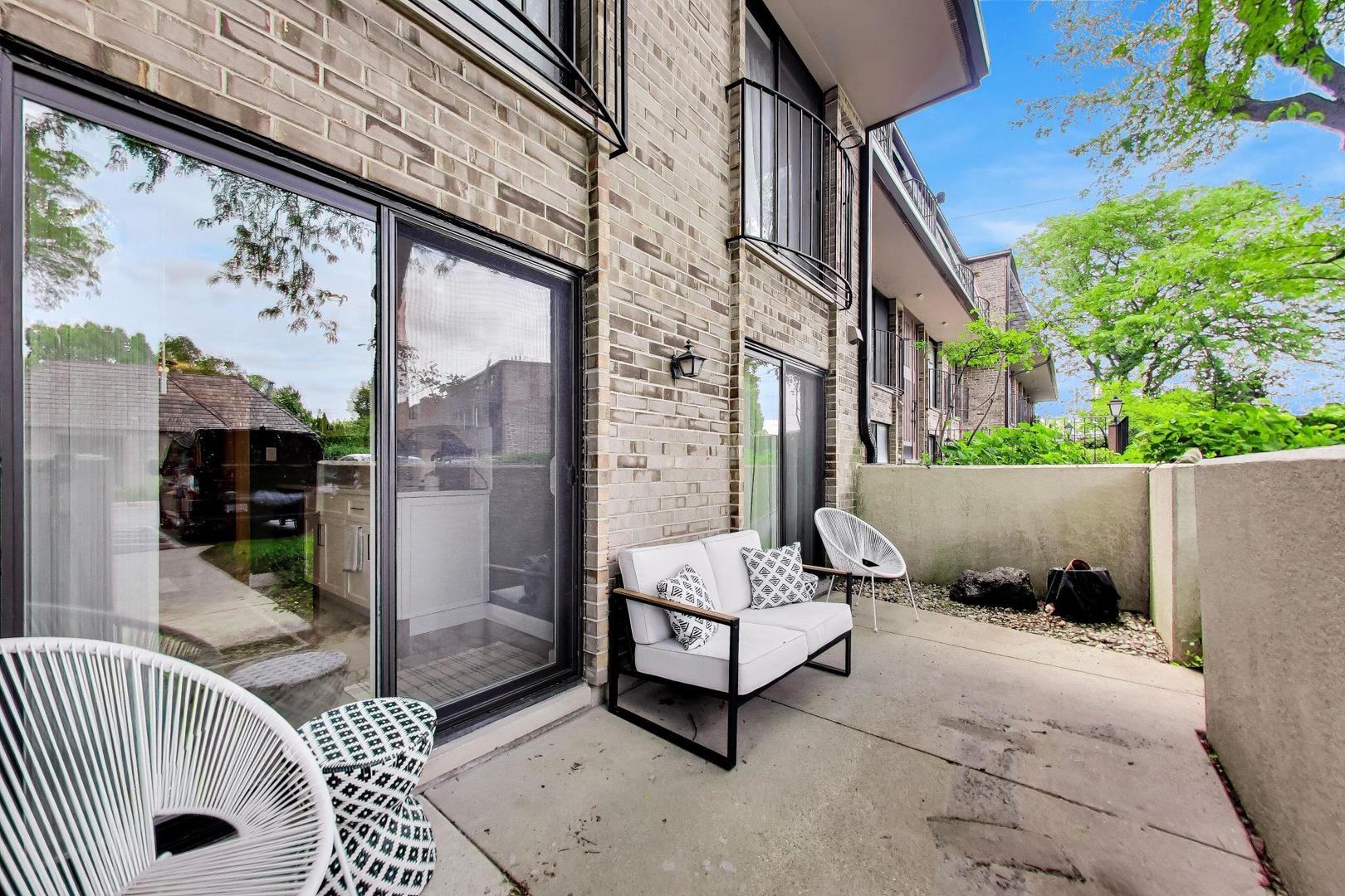 1714 Northfield Square Unit: B