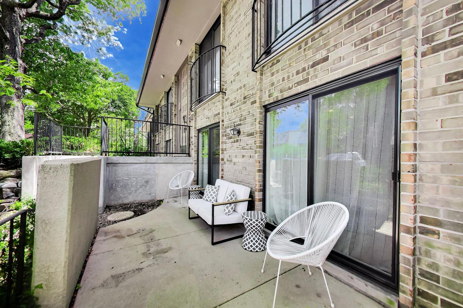 1714 Northfield Square Unit: B