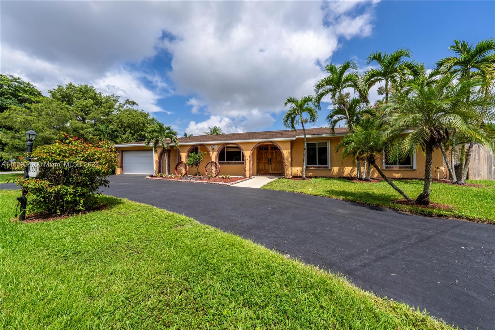 11601 Tara Dr