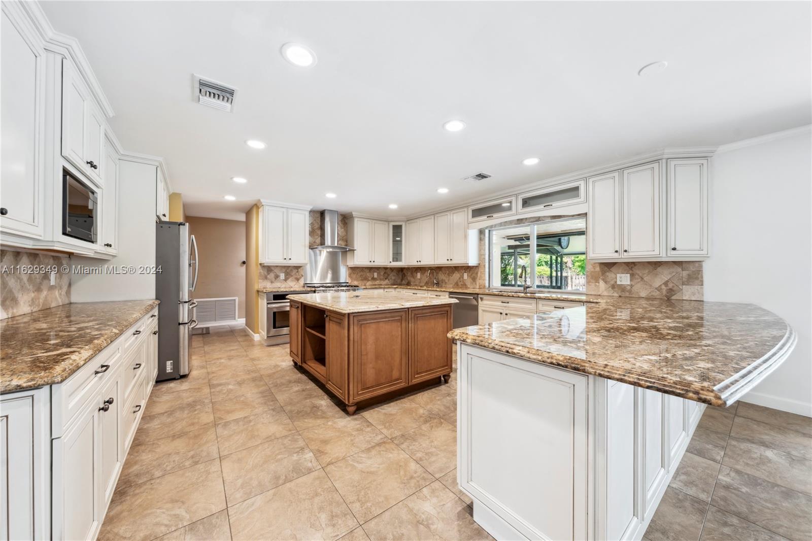 11601 Tara Dr