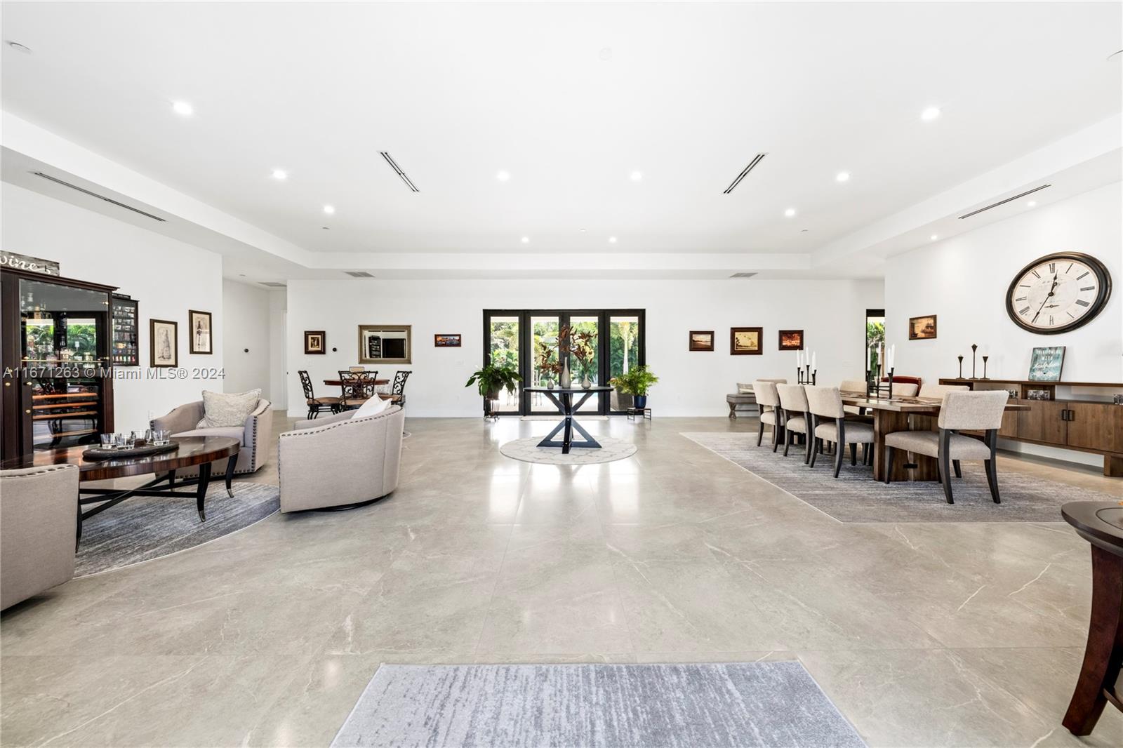 650 NW 118th Ave