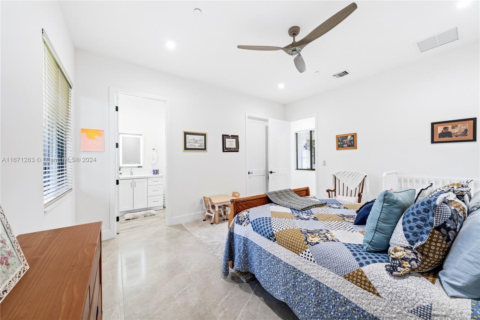 650 NW 118th Ave