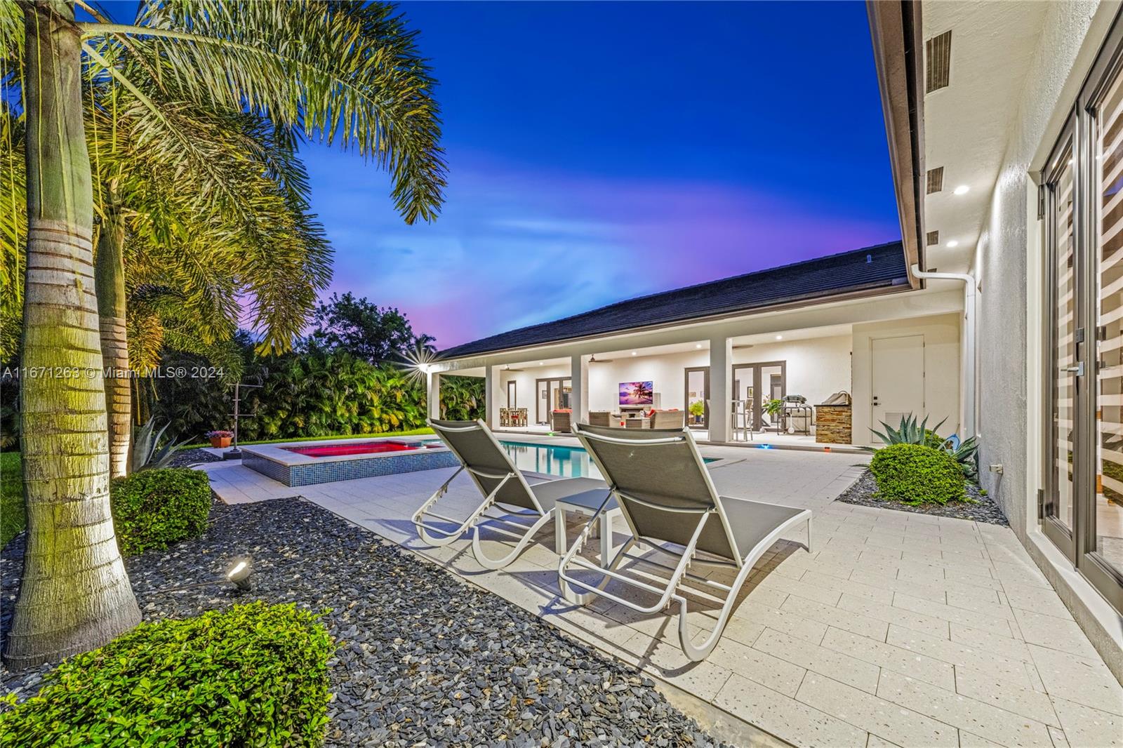 650 NW 118th Ave
