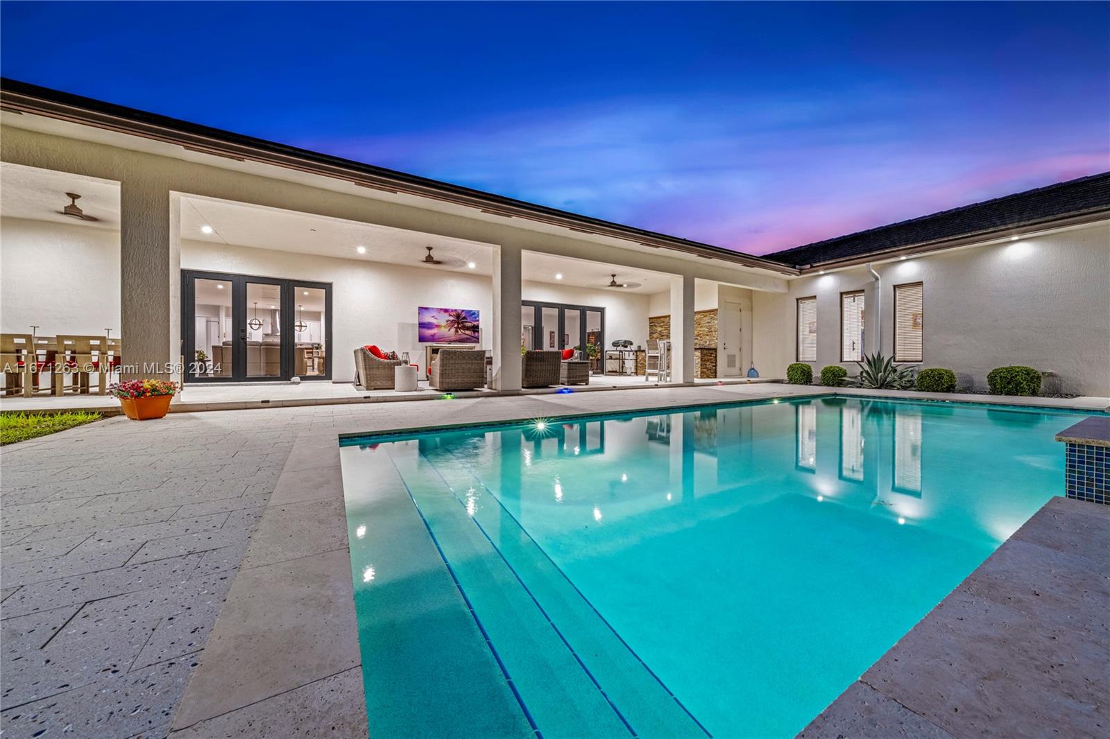 650 NW 118th Ave