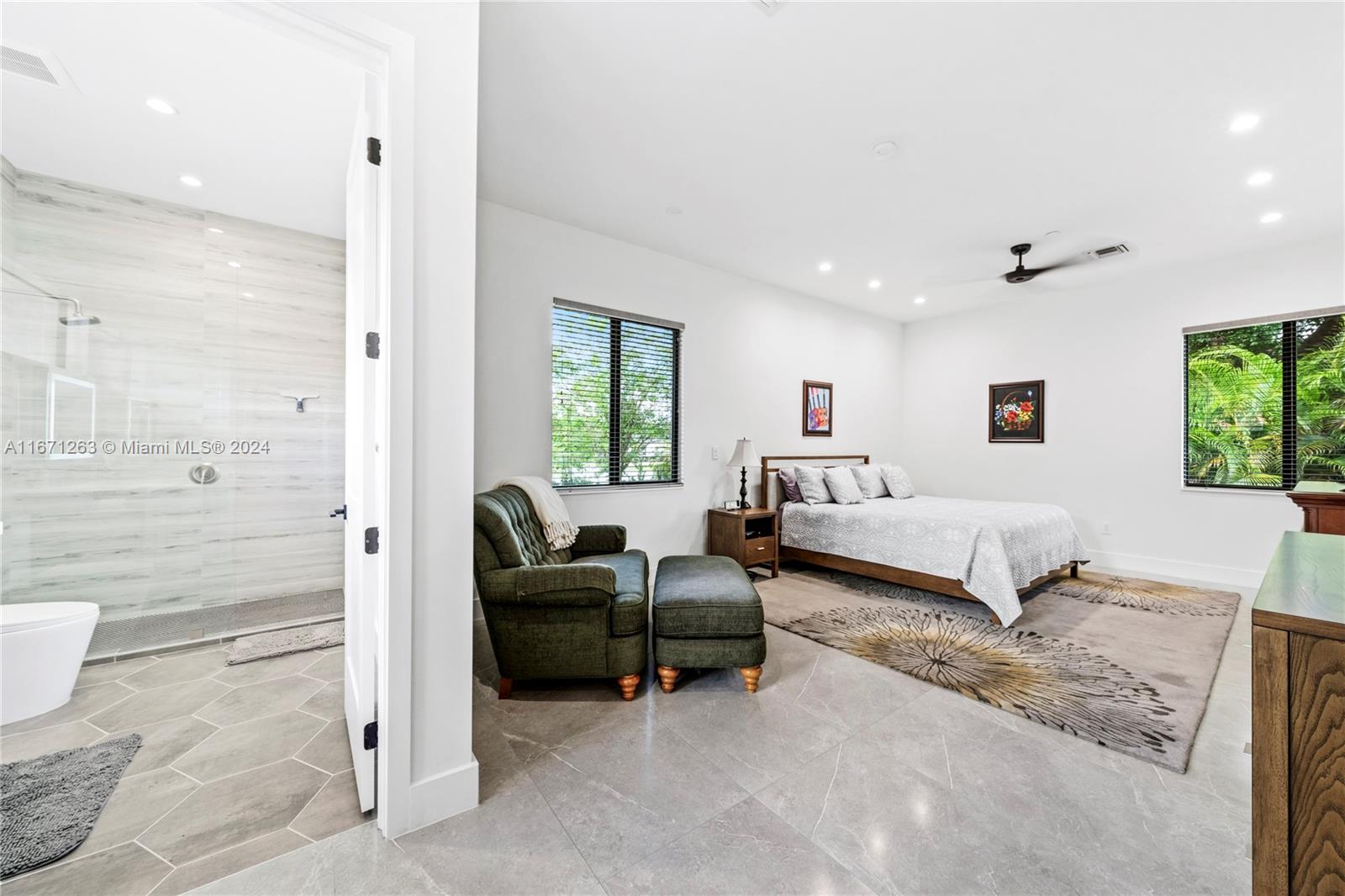 650 NW 118th Ave