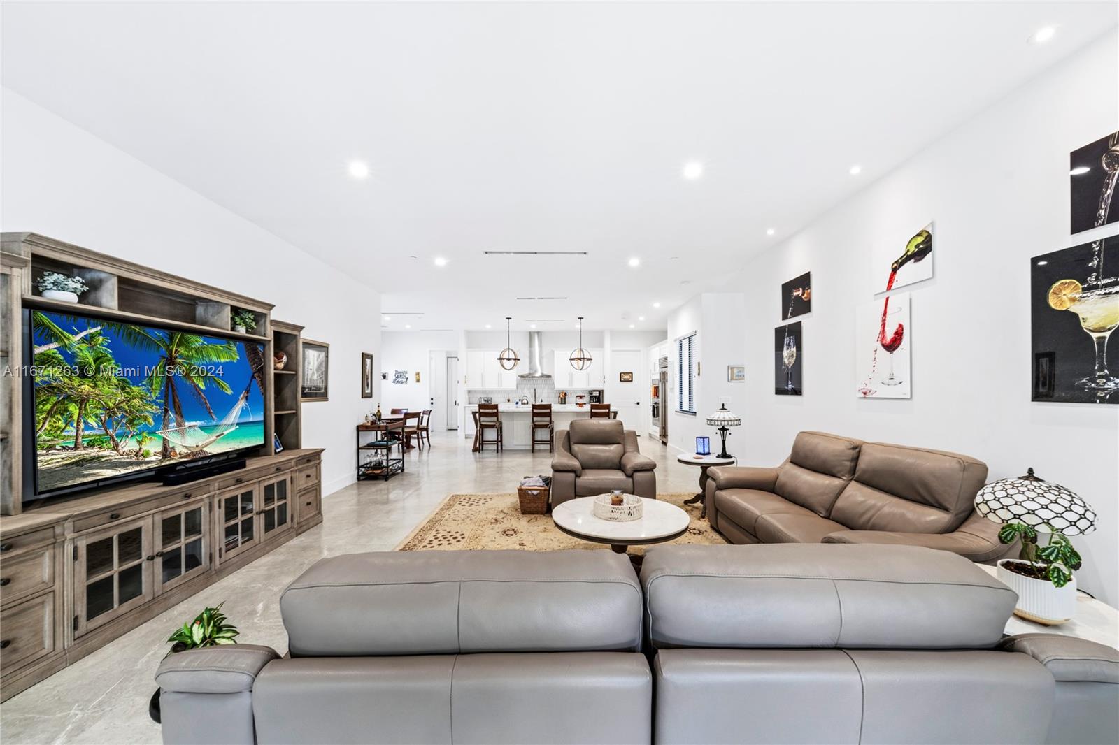 650 NW 118th Ave