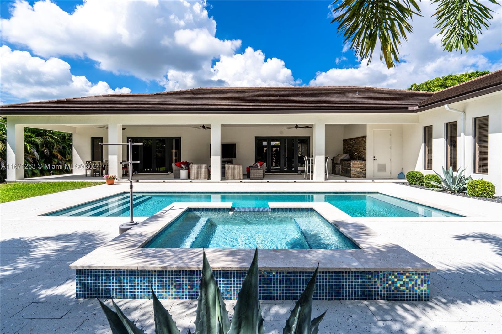 650 NW 118th Ave