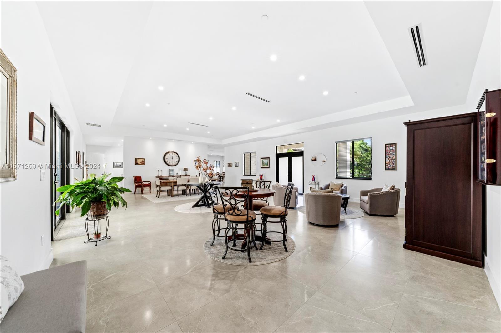 650 NW 118th Ave