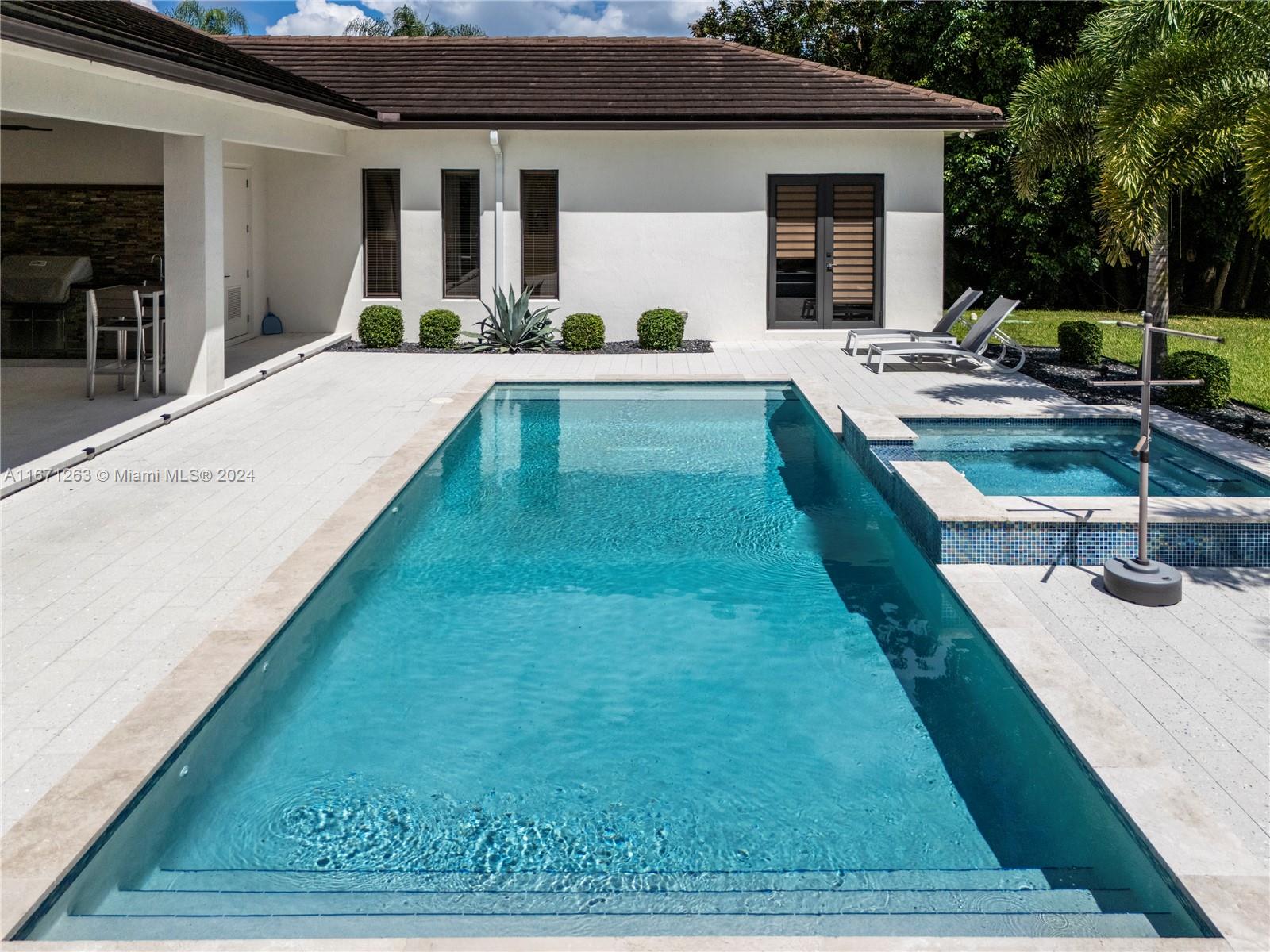 650 NW 118th Ave