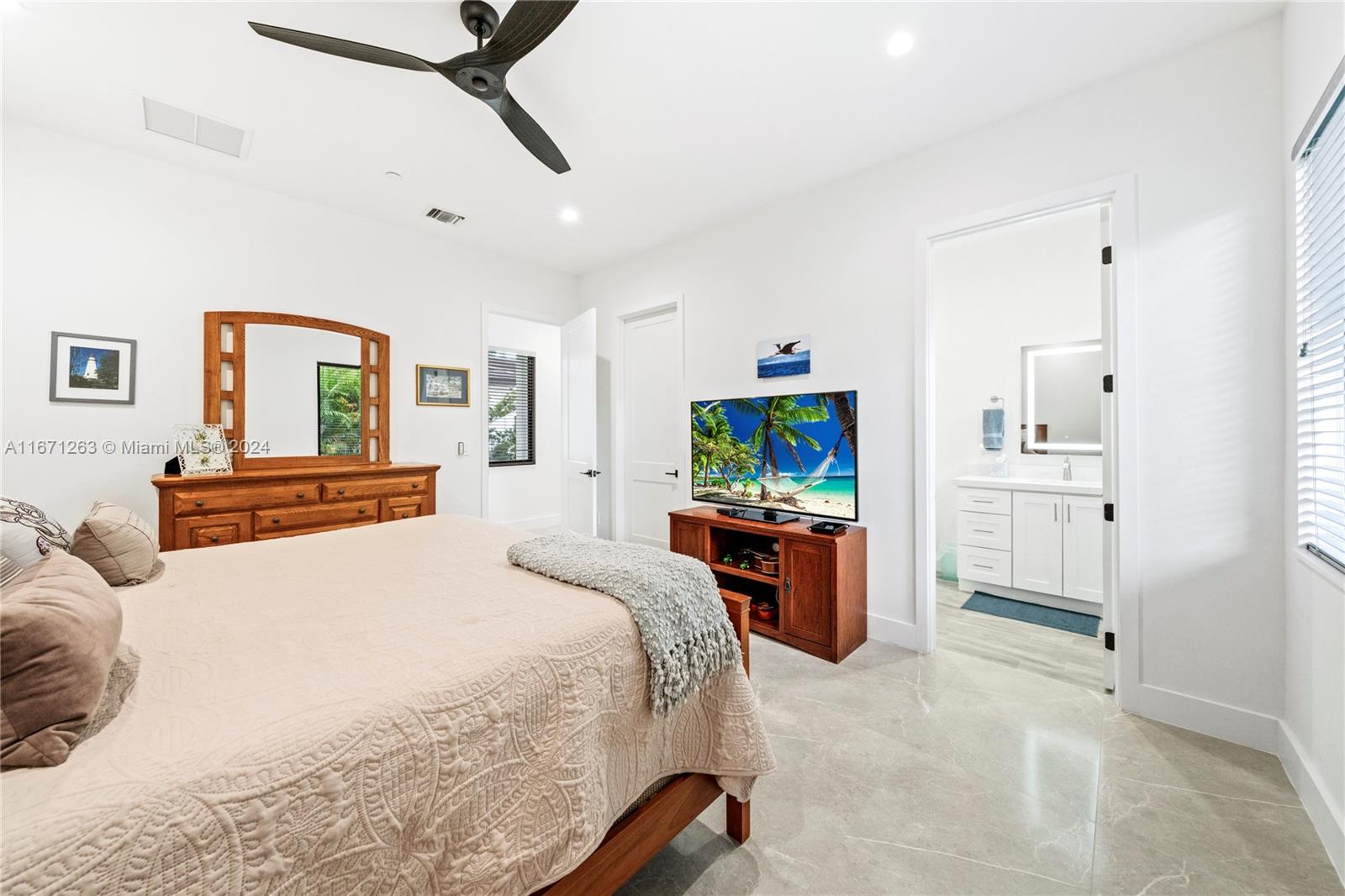 650 NW 118th Ave