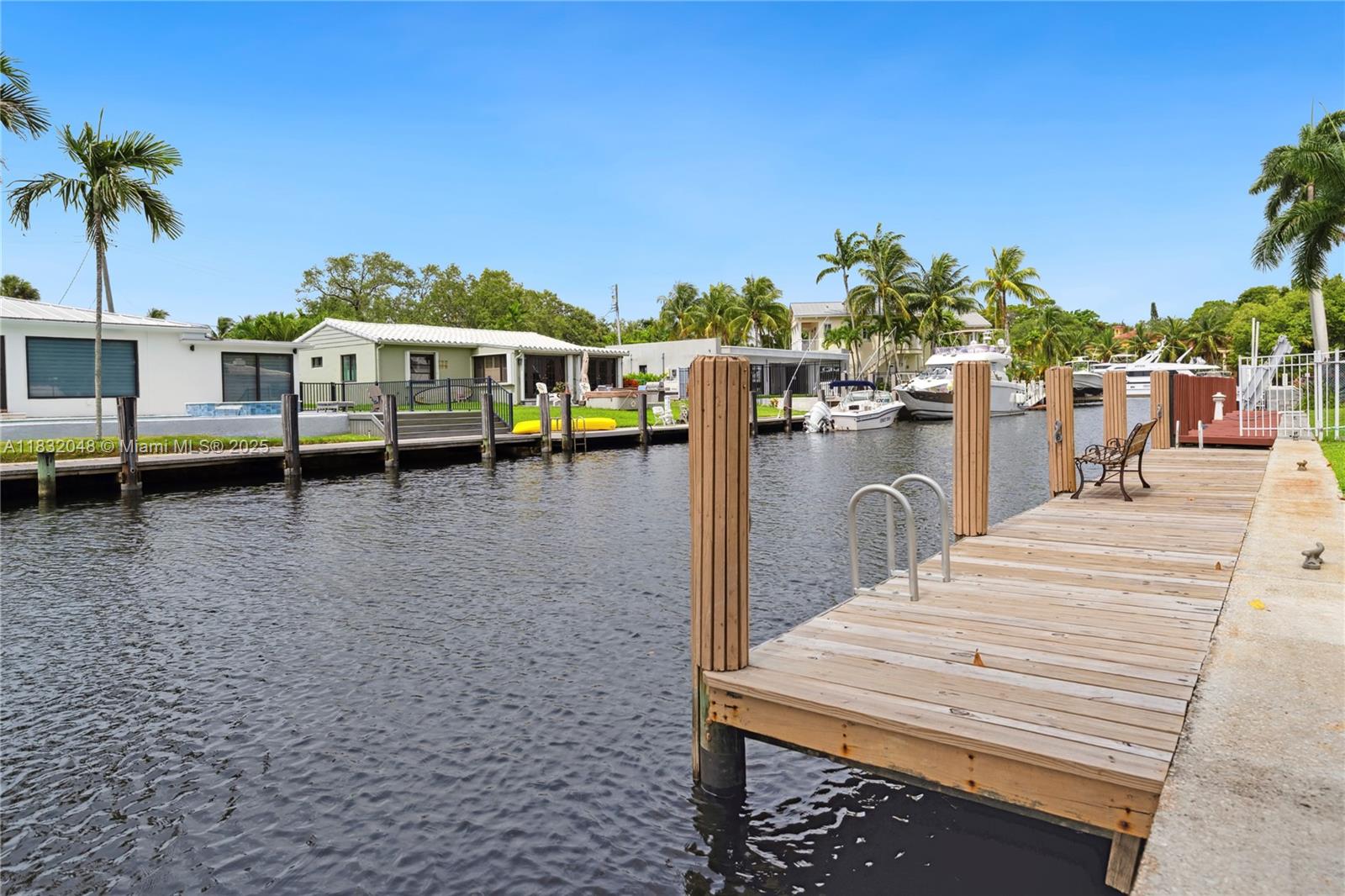 1328 Mango Isle