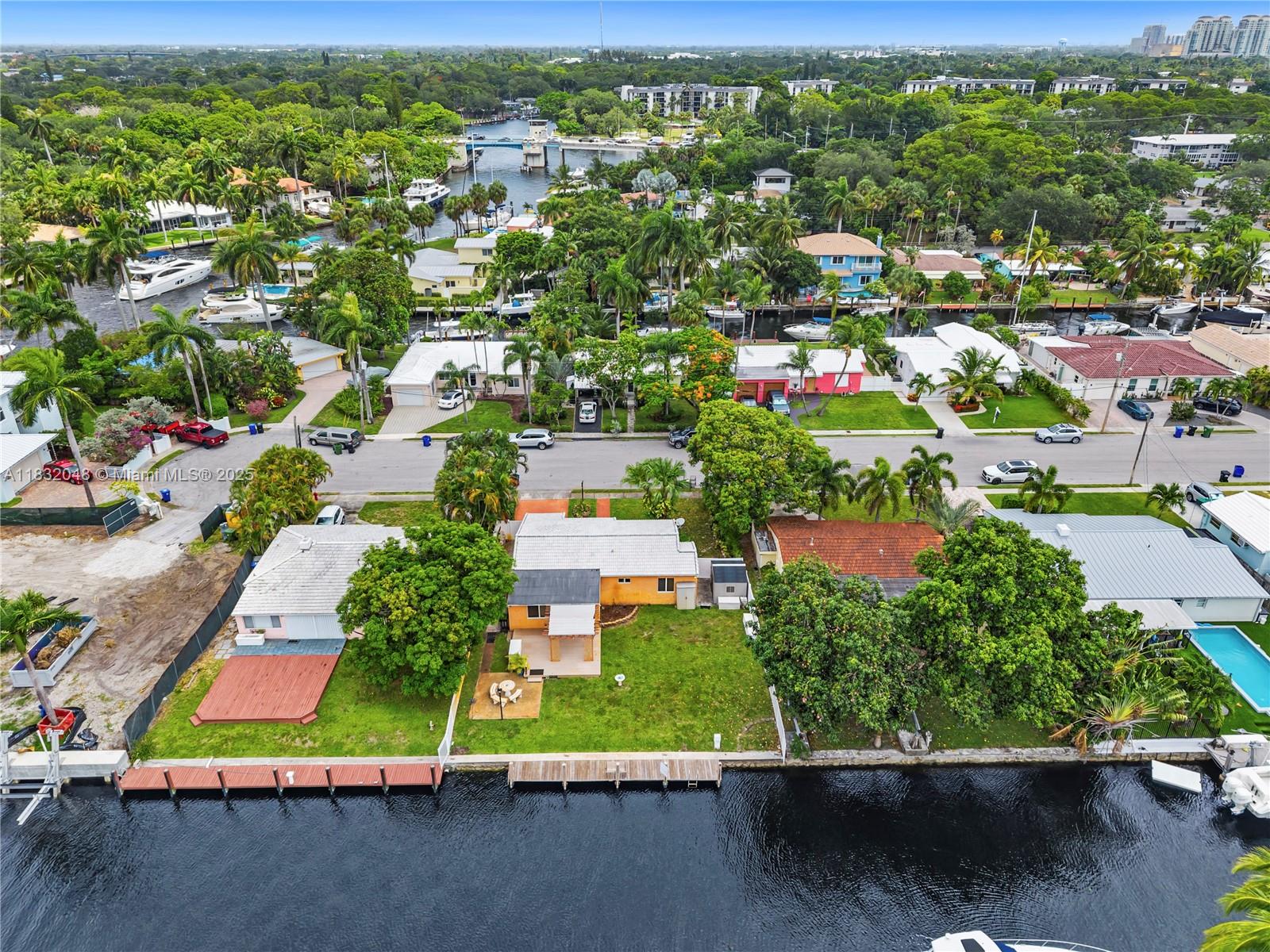 1328 Mango Isle
