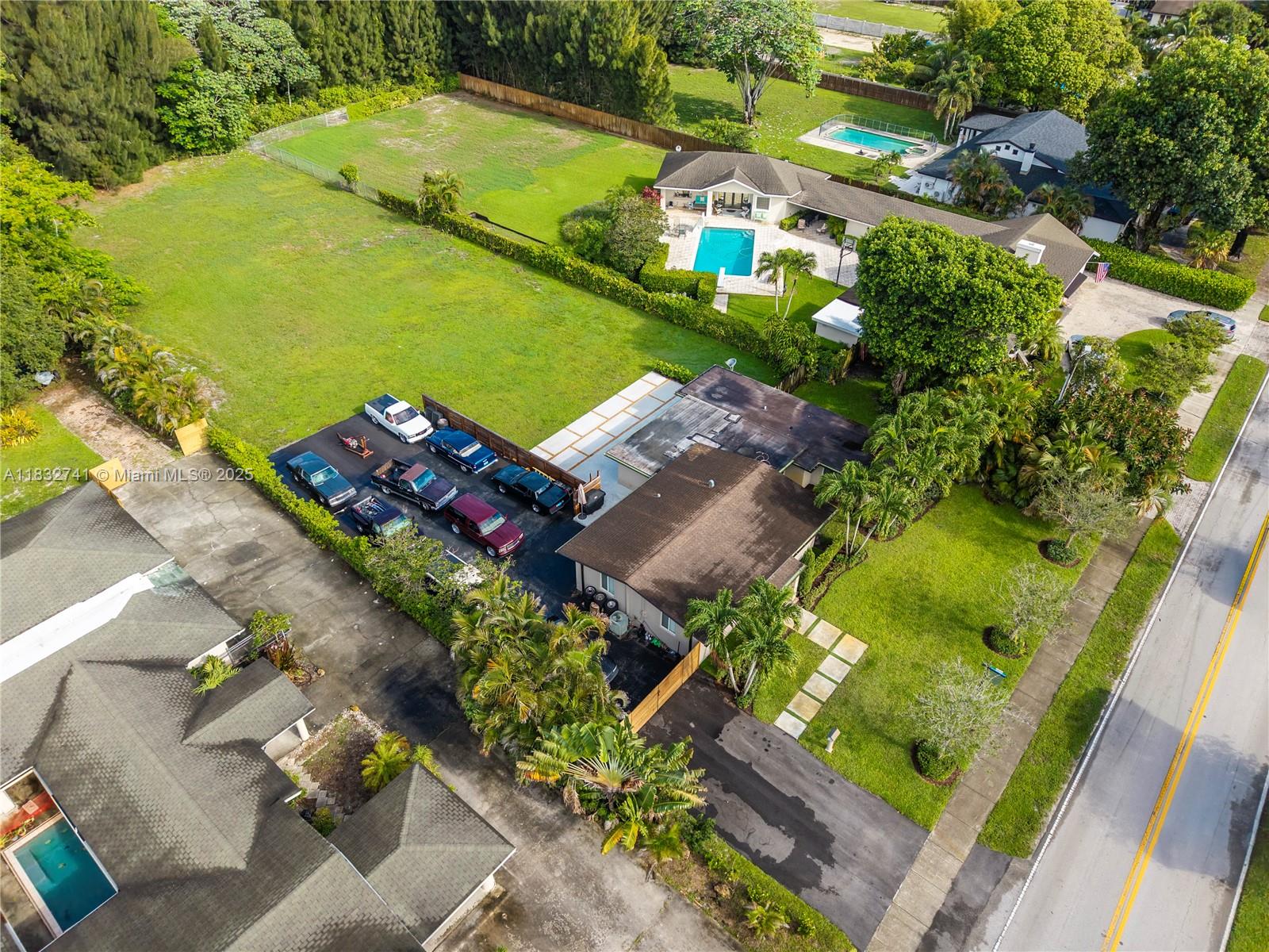 217 E Acre Dr