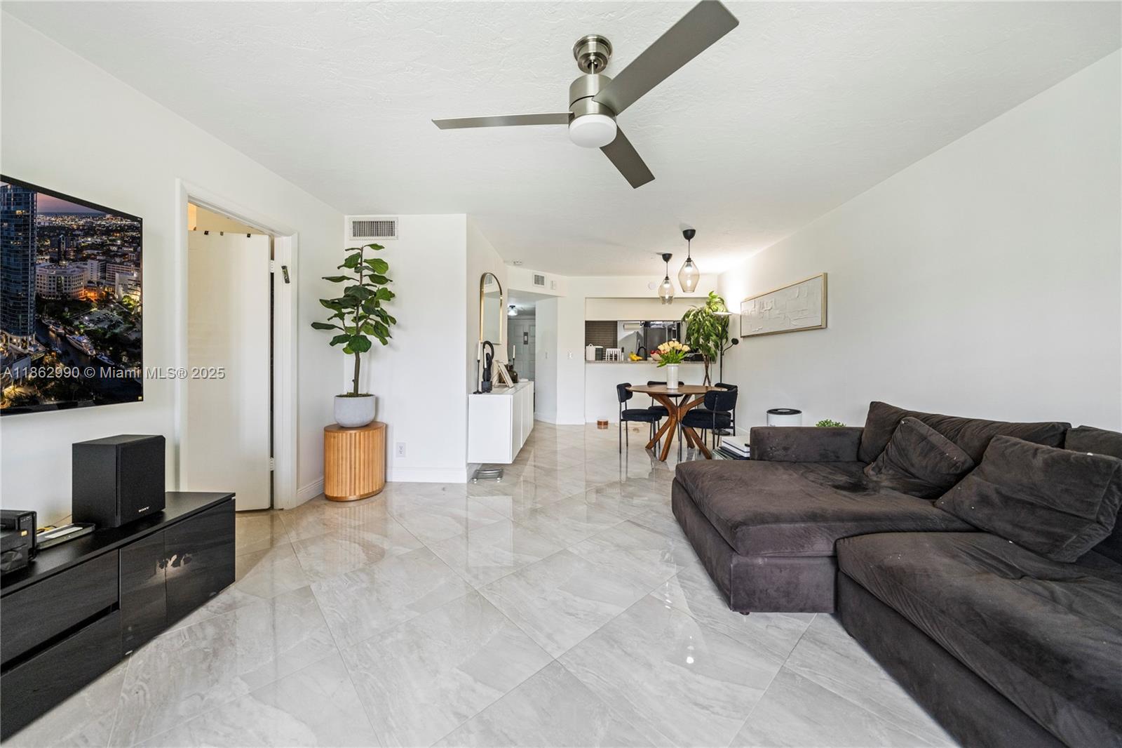 10401 W Broward Blvd # 209
