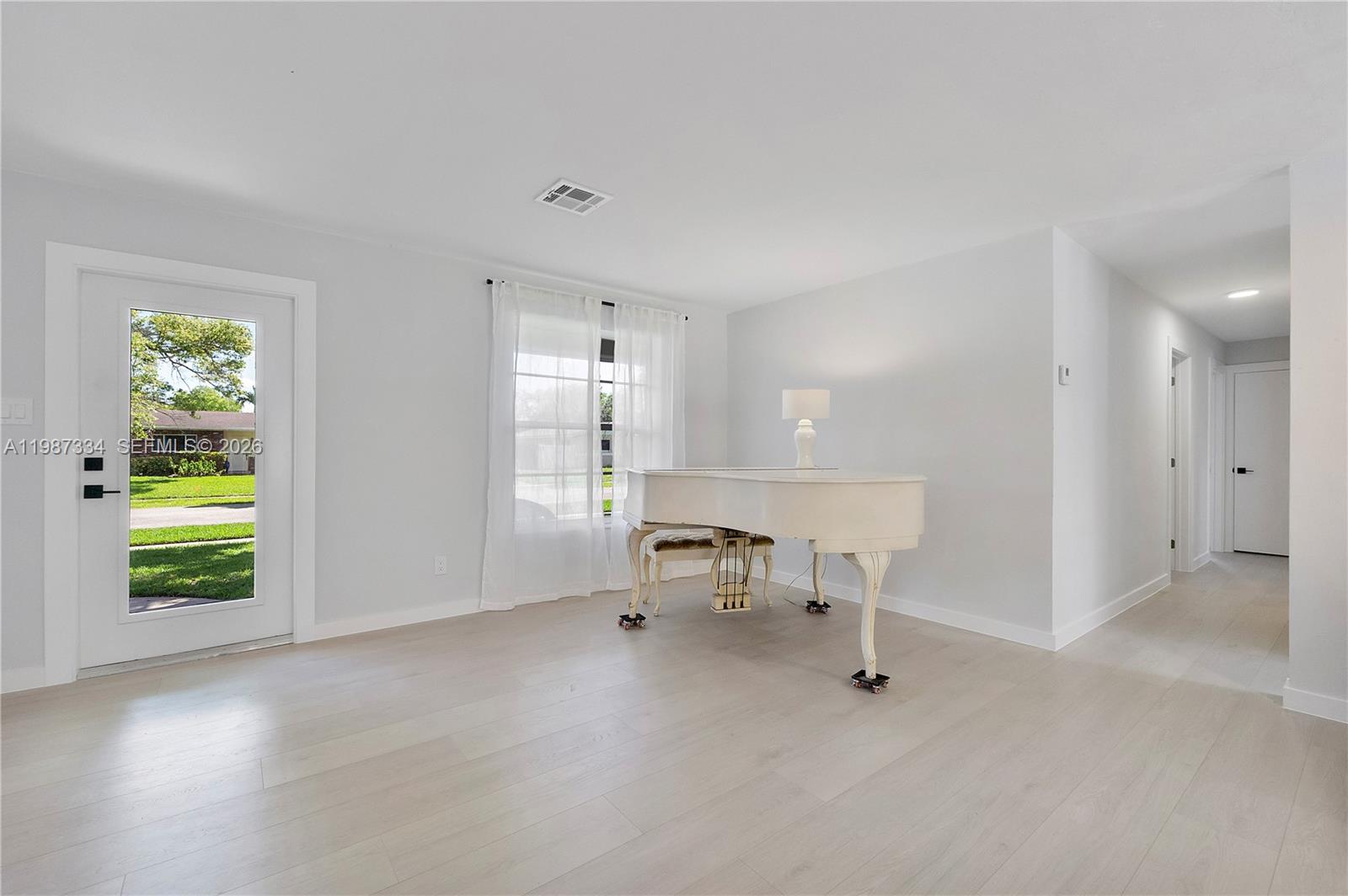 885 Camellia Ct