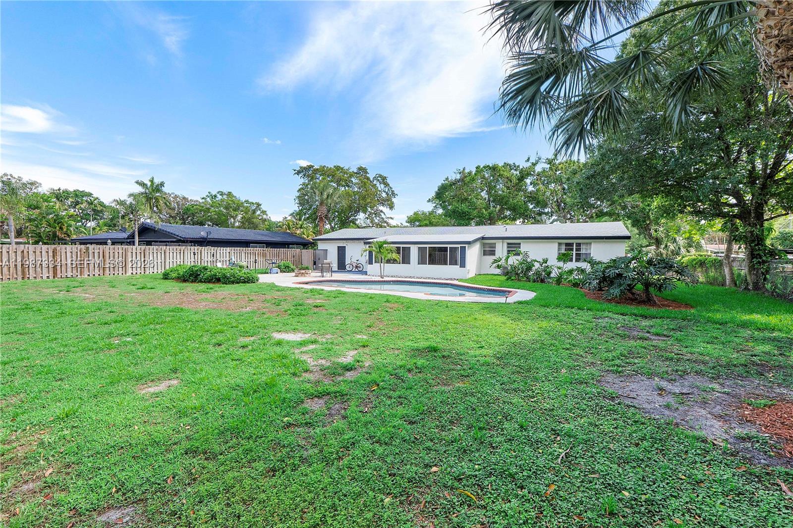 885 Camellia Ct