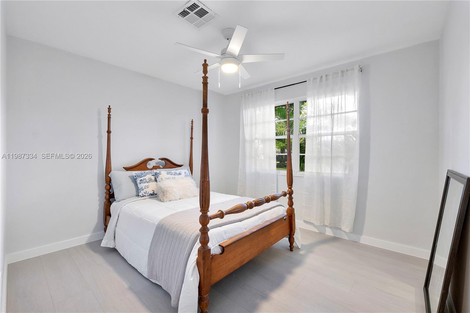 885 Camellia Ct