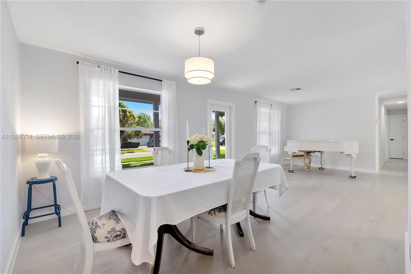 885 Camellia Ct
