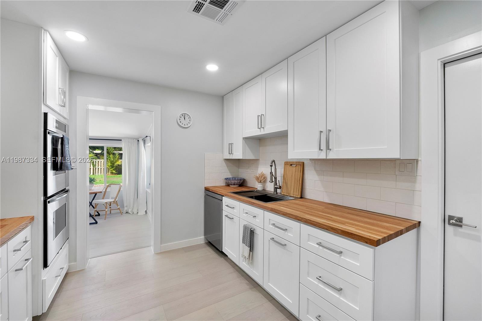 885 Camellia Ct