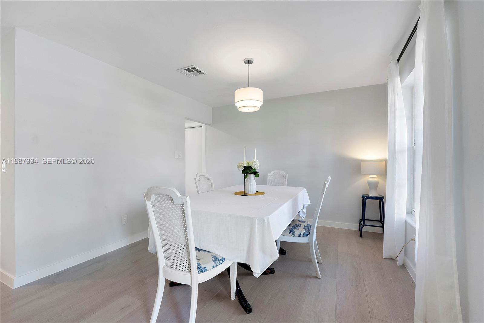 885 Camellia Ct