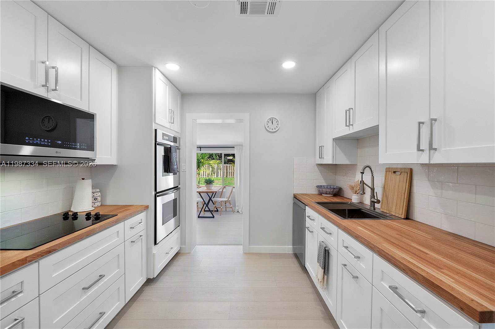 885 Camellia Ct