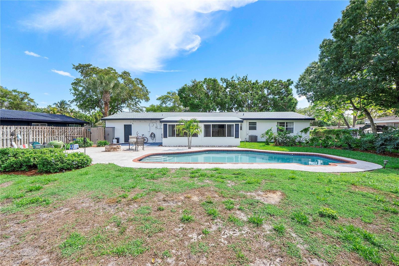 885 Camellia Ct