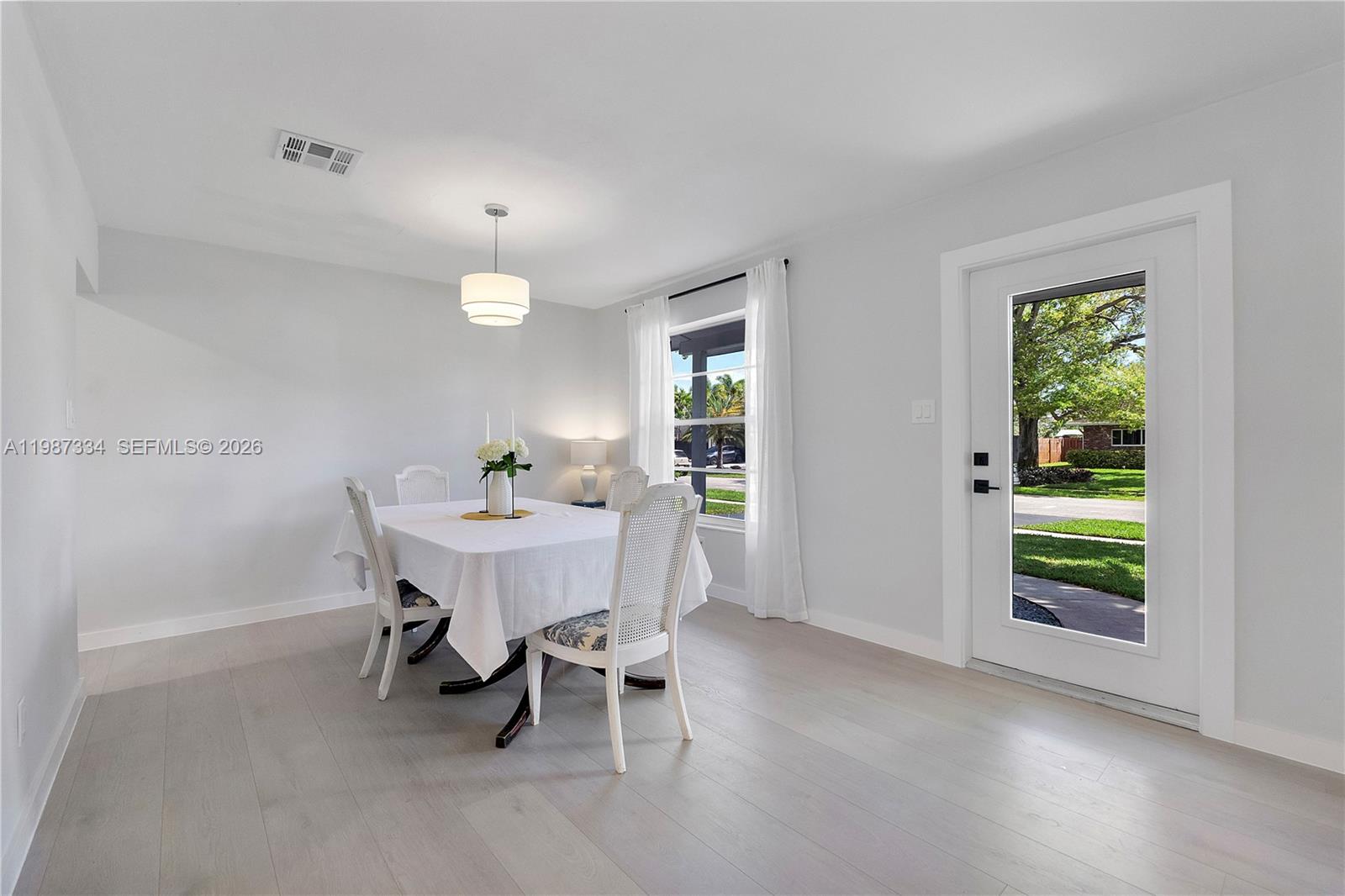 885 Camellia Ct