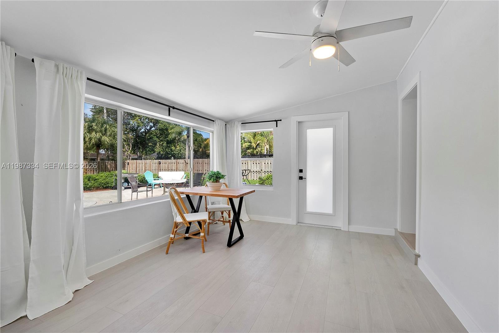 885 Camellia Ct