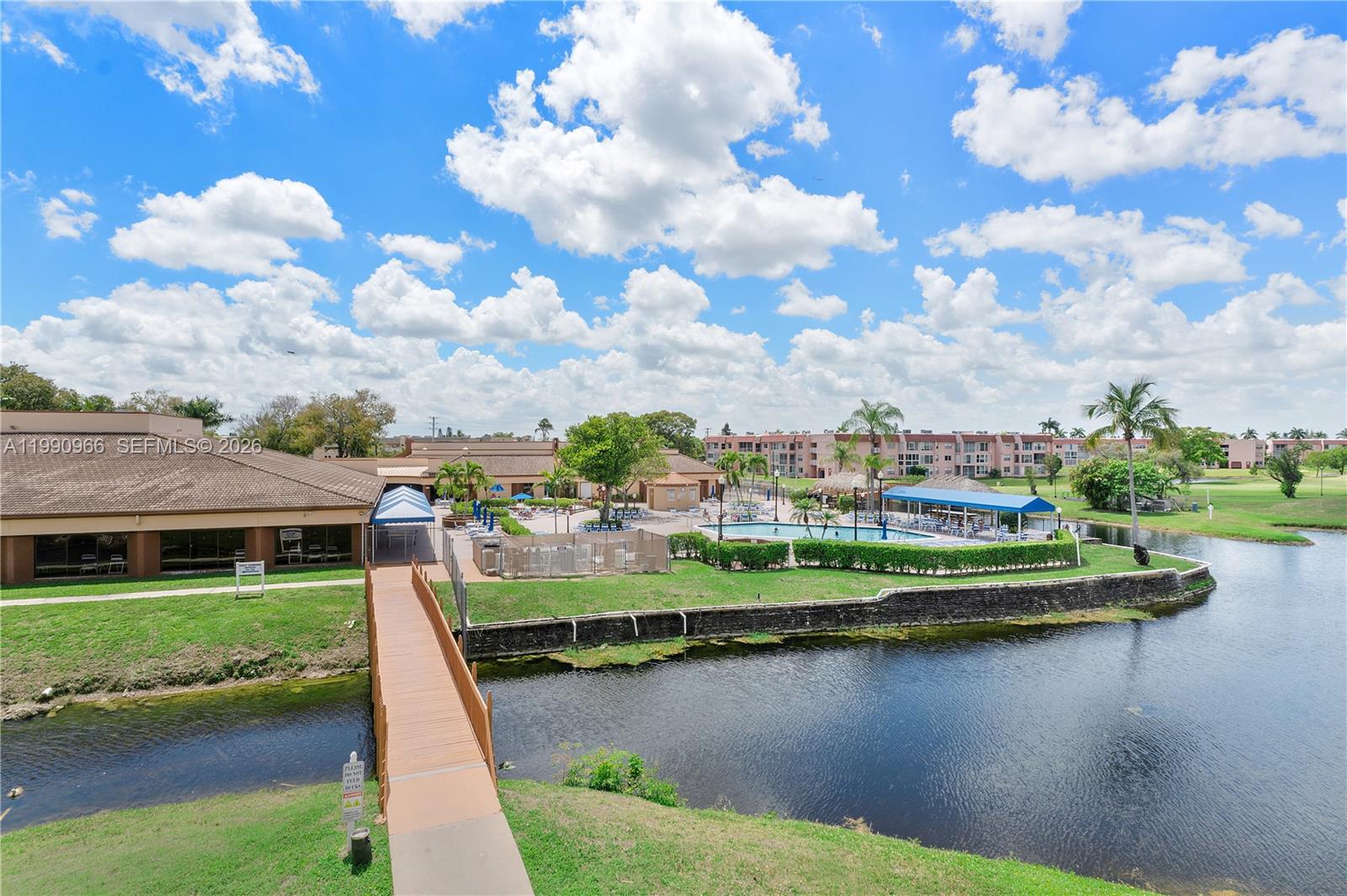 9201 Sunrise Lakes Blvd Unit: 304