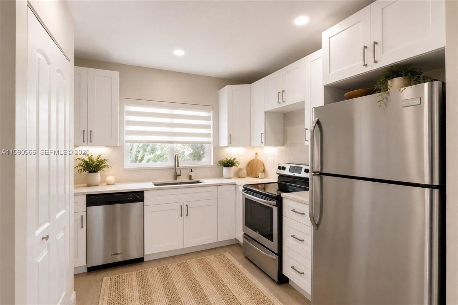 9201 Sunrise Lakes Blvd Unit: 304