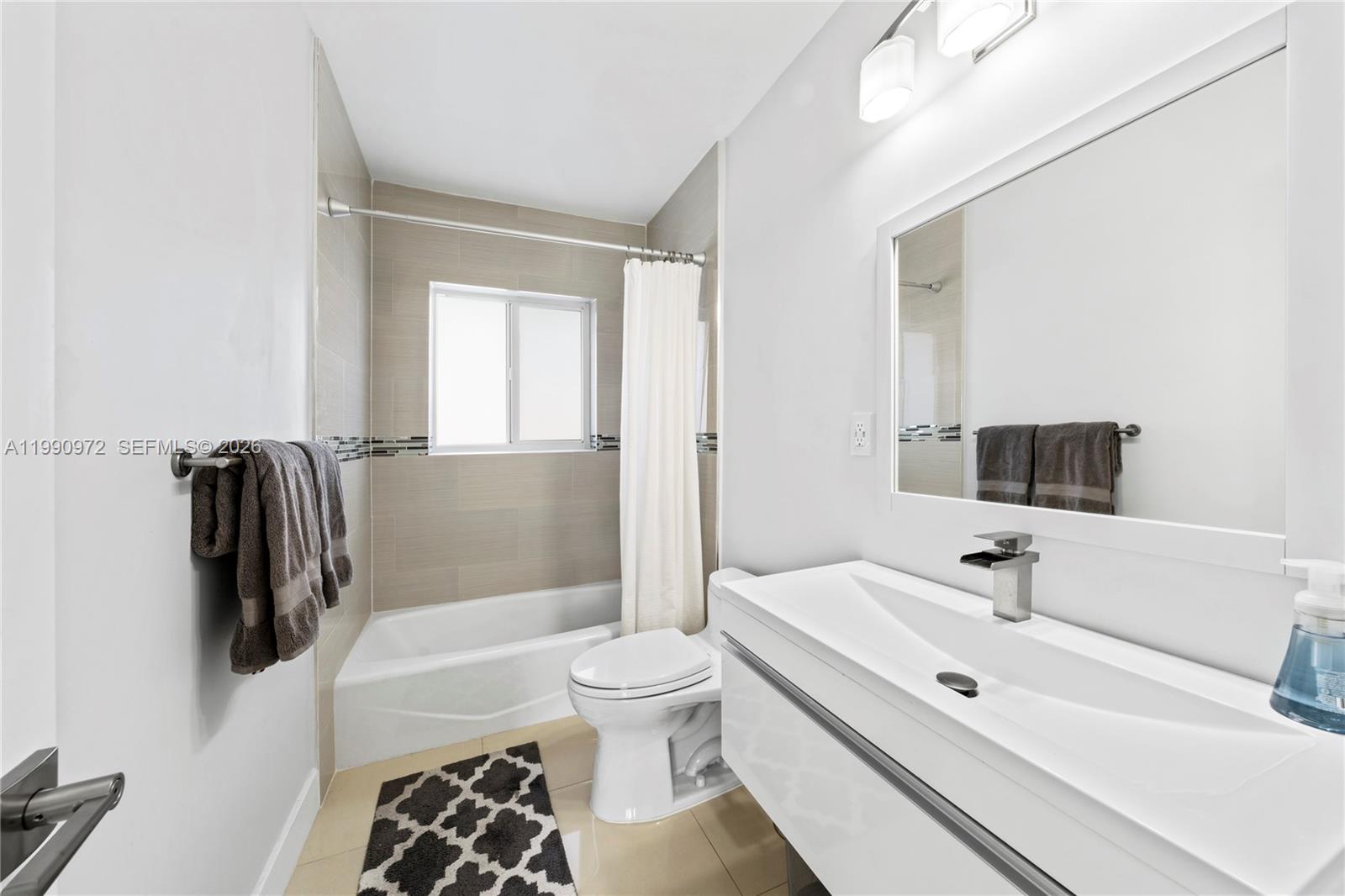 217 E Acre Dr Unit: .
