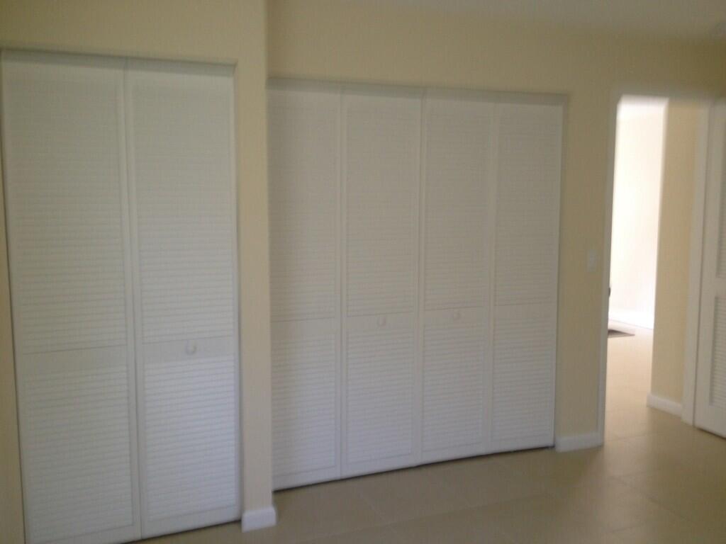 203 SE 4th Avenue