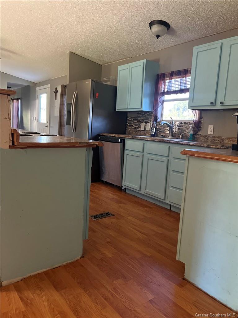 725 Majestic Oak Drive