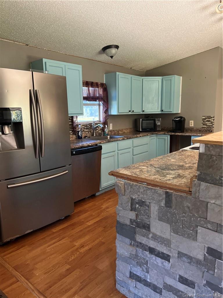 725 Majestic Oak Drive