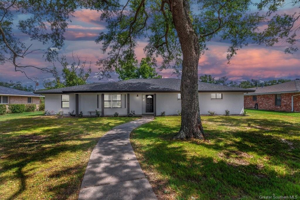 2007 E Prien Lake Road