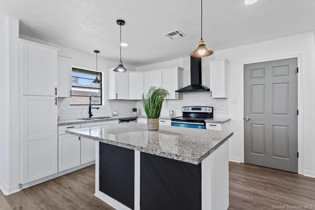 2007 E Prien Lake Road