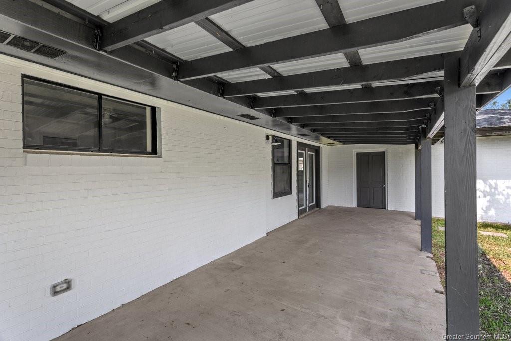 2007 E Prien Lake Road