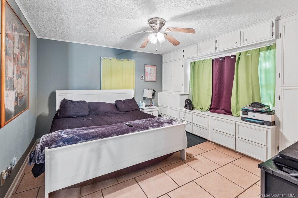 2422 Oak Park Boulevard