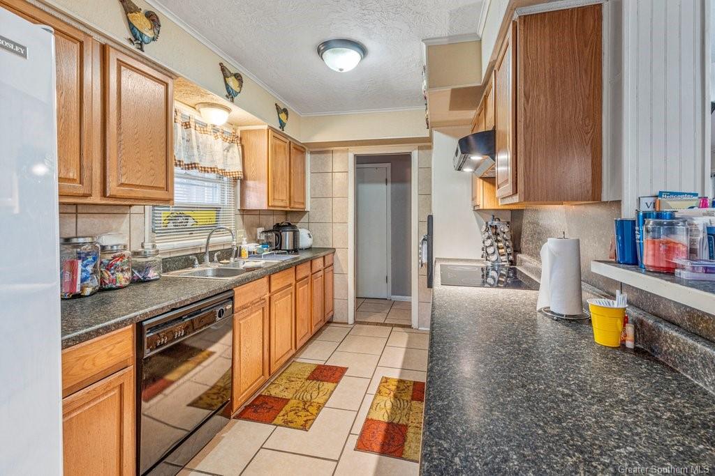 2422 Oak Park Boulevard