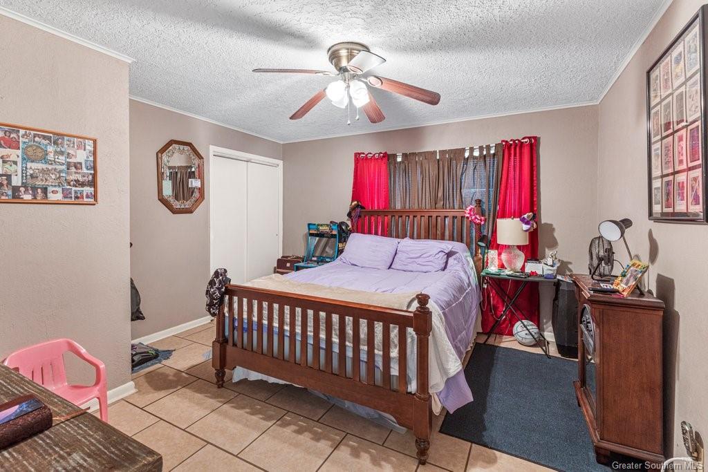 2422 Oak Park Boulevard