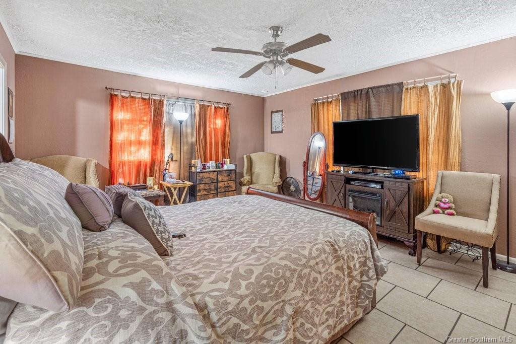 2422 Oak Park Boulevard