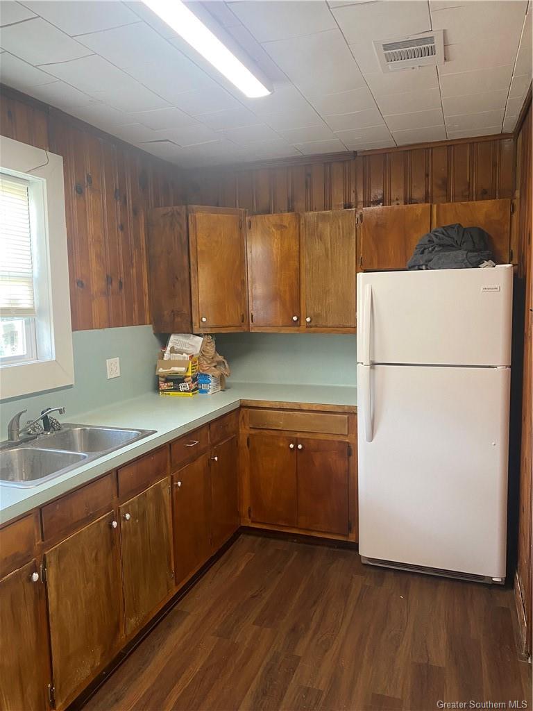 1306 Continental Boulevard