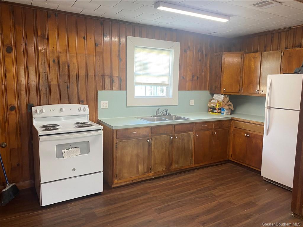 1306 Continental Boulevard